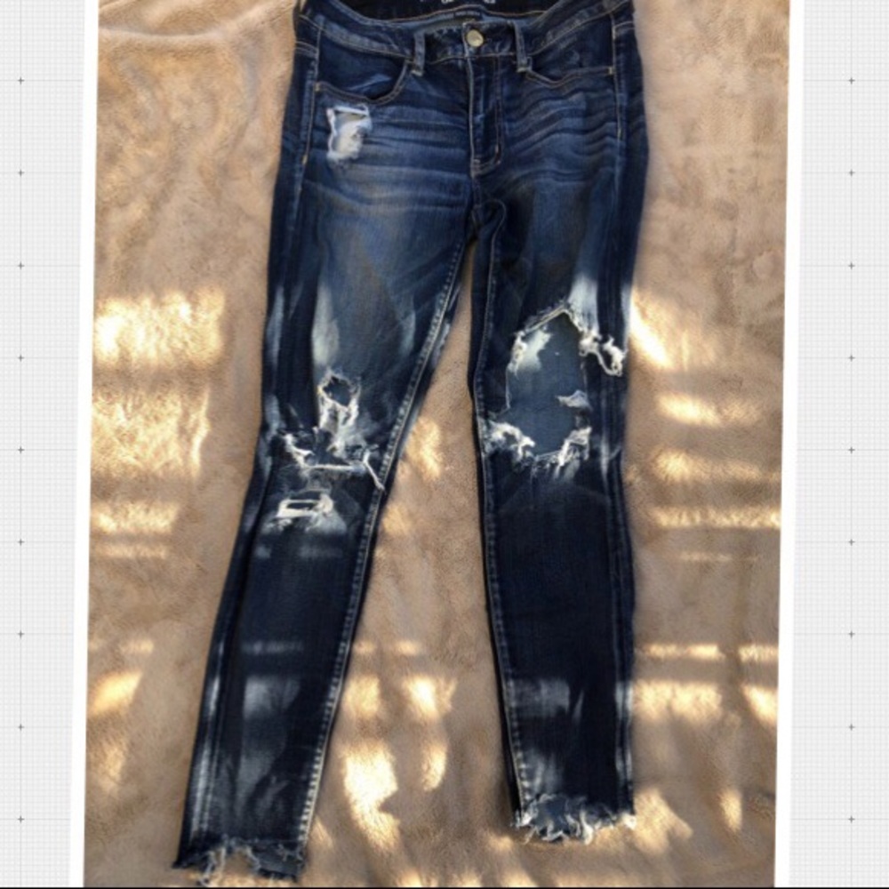 American Eagle distressed jeans